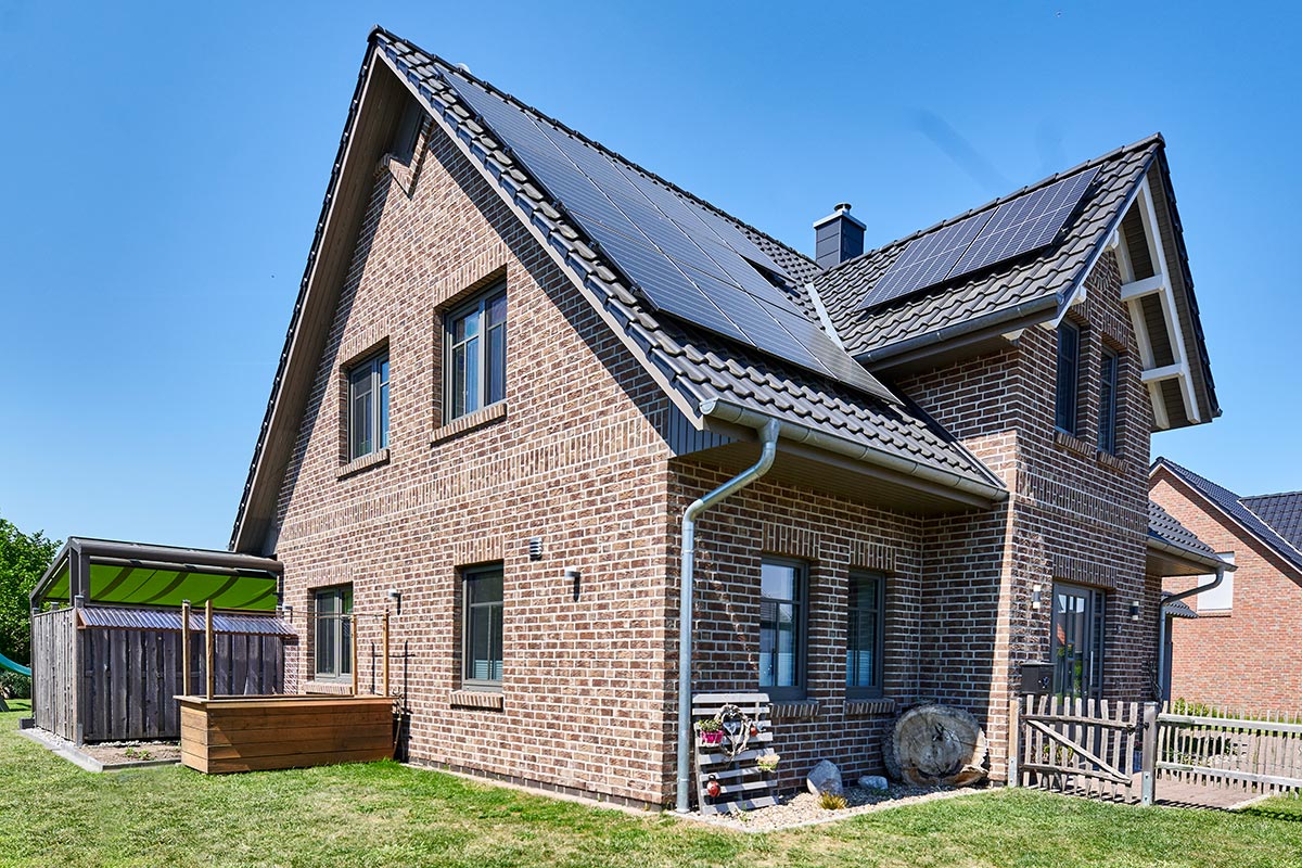 Holzhaustür, Kunststofffenster